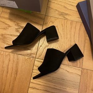 charles&keith mule sandal